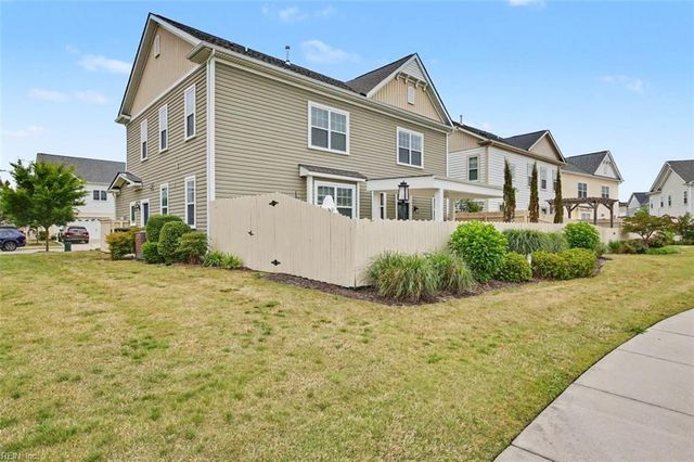 4209 Kenton LN, Virginia Beach, VA 23456