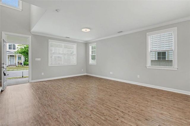 4209 Kenton LN, Virginia Beach, VA 23456