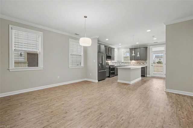 4209 Kenton LN, Virginia Beach, VA 23456