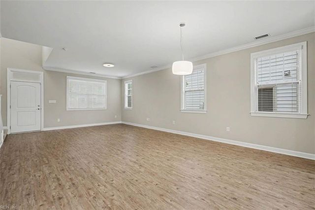 4209 Kenton LN, Virginia Beach, VA 23456