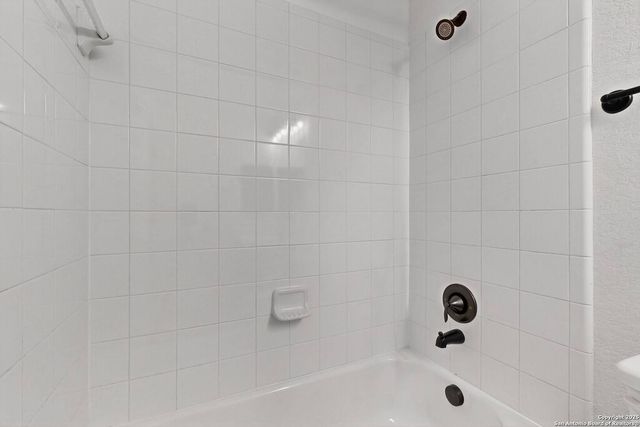 18343 Valencia Vista, San Antonio, TX 78259