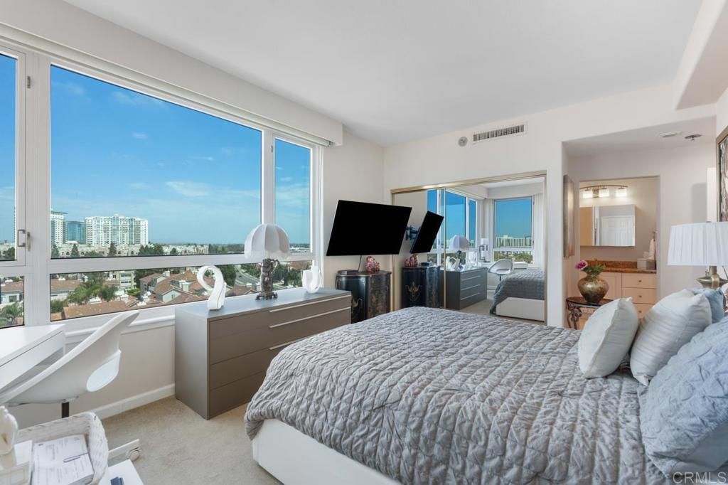 3890 Nobel Drive 802, San Diego, CA 92122 — photo 2