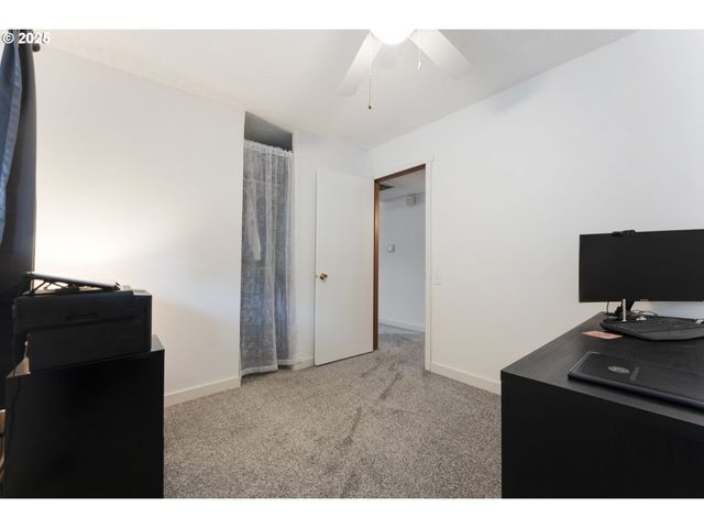 11760 Sw KING GEORGE Dr, Portland, OR 97224