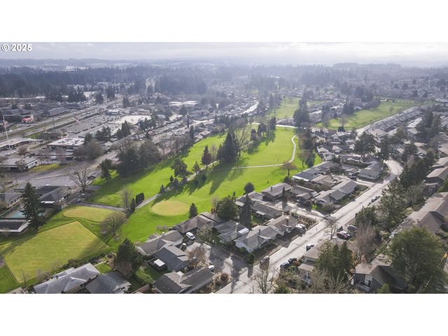 11760 Sw KING GEORGE Dr, Portland, OR 97224