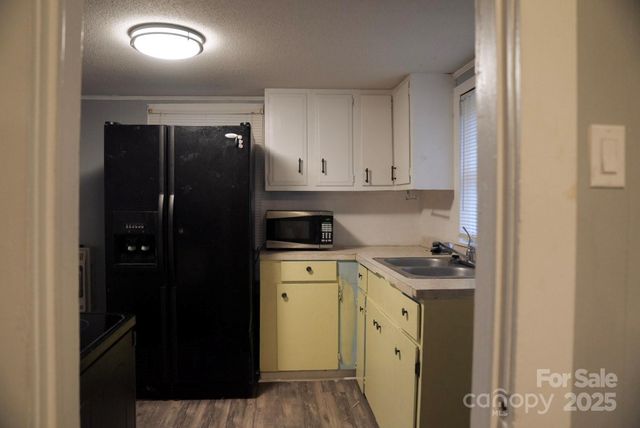 121 Martin Street, Ellenboro, NC 28040