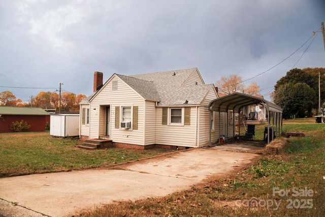 121 Martin Street, Ellenboro, NC 28040