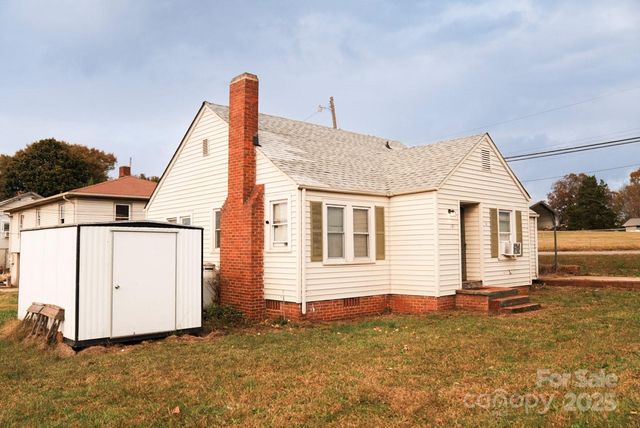 121 Martin Street, Ellenboro, NC 28040