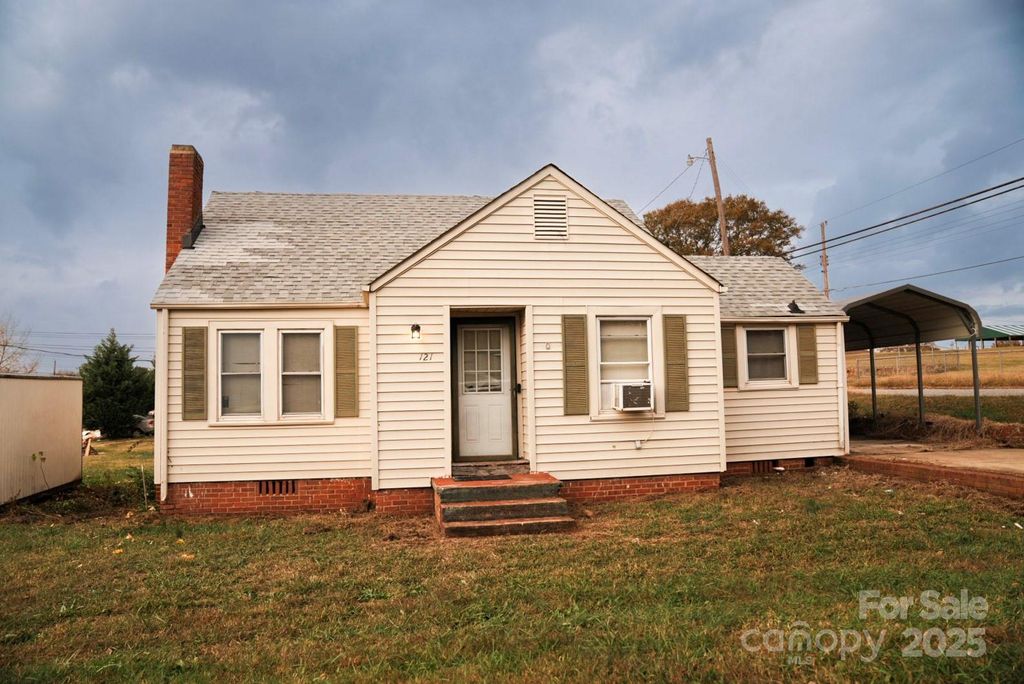 121 Martin Street, Ellenboro, NC 28040