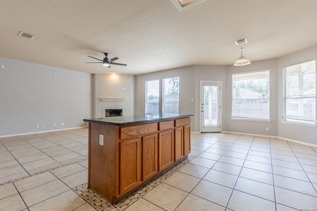 8918 Burnt Path, Helotes, TX 78023