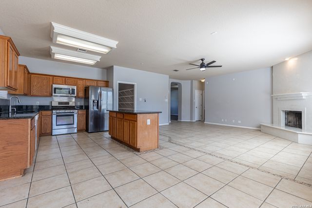 8918 Burnt Path, Helotes, TX 78023