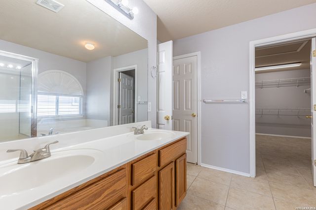 8918 Burnt Path, Helotes, TX 78023