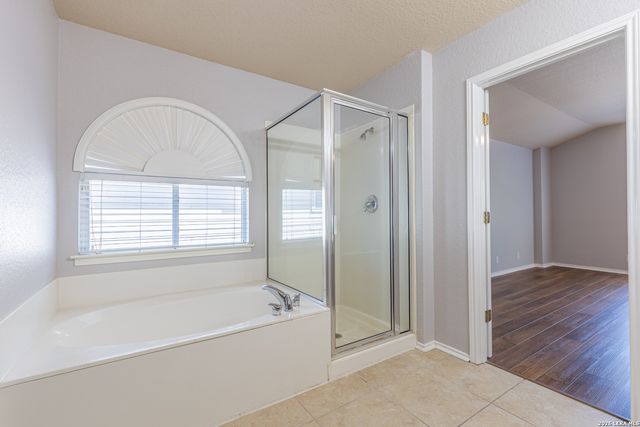 8918 Burnt Path, Helotes, TX 78023