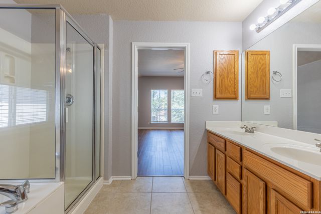 8918 Burnt Path, Helotes, TX 78023
