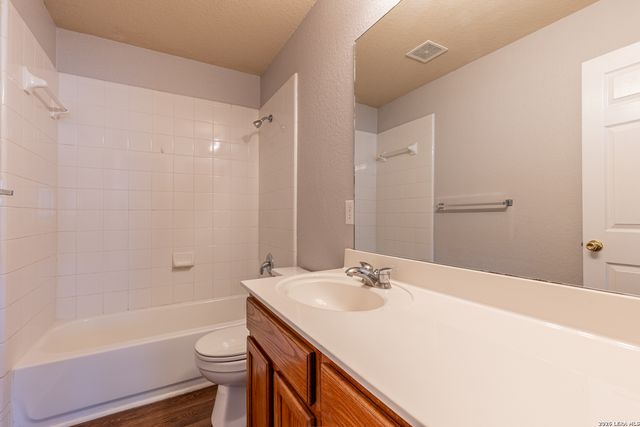 8918 Burnt Path, Helotes, TX 78023