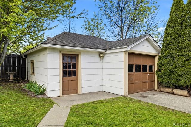 50 Bostwick Place, Cheektowaga, NY 14043