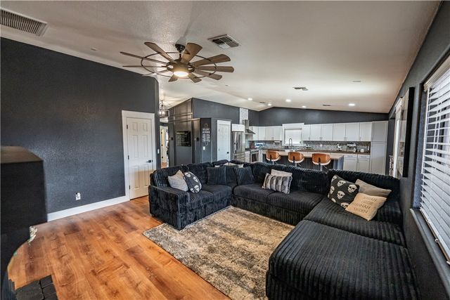 1880 E Corwin Road, Bullhead City, AZ 86442