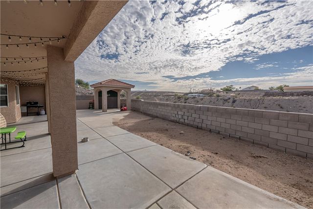 1880 E Corwin Road, Bullhead City, AZ 86442