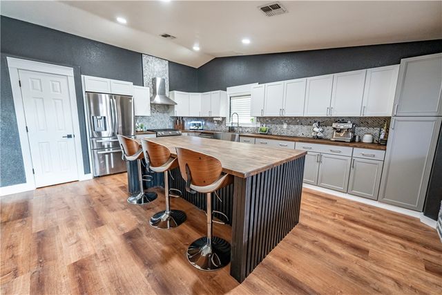 1880 E Corwin Road, Bullhead City, AZ 86442