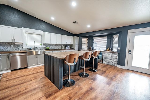 1880 E Corwin Road, Bullhead City, AZ 86442