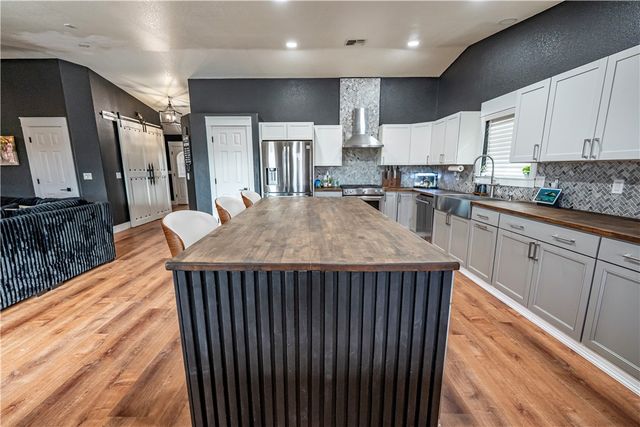 1880 E Corwin Road, Bullhead City, AZ 86442