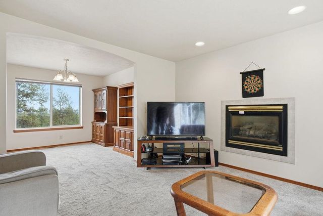 7706 N Cedar Rd, Spokane, WA 99208