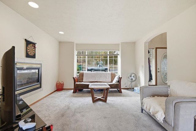 7706 N Cedar Rd, Spokane, WA 99208
