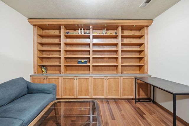 7706 N Cedar Rd, Spokane, WA 99208