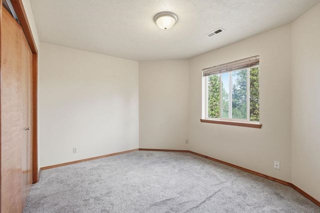 7706 N Cedar Rd, Spokane, WA 99208