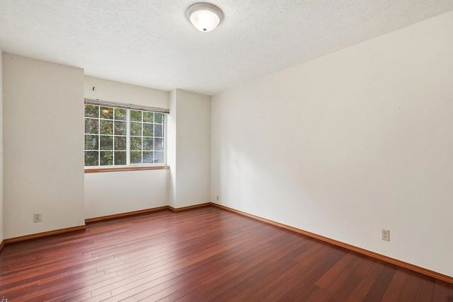 7706 N Cedar Rd, Spokane, WA 99208