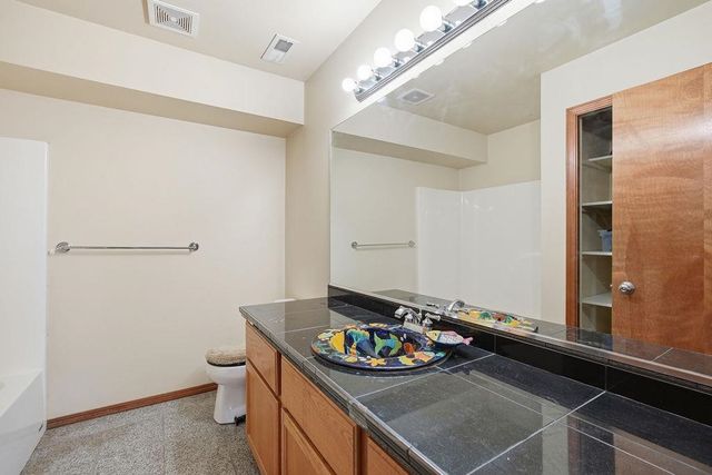 7706 N Cedar Rd, Spokane, WA 99208
