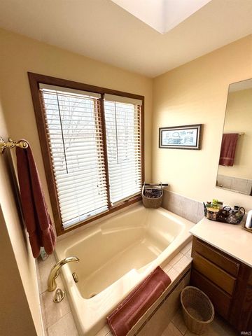 5035 S Elm Street, Knox, IN 46534