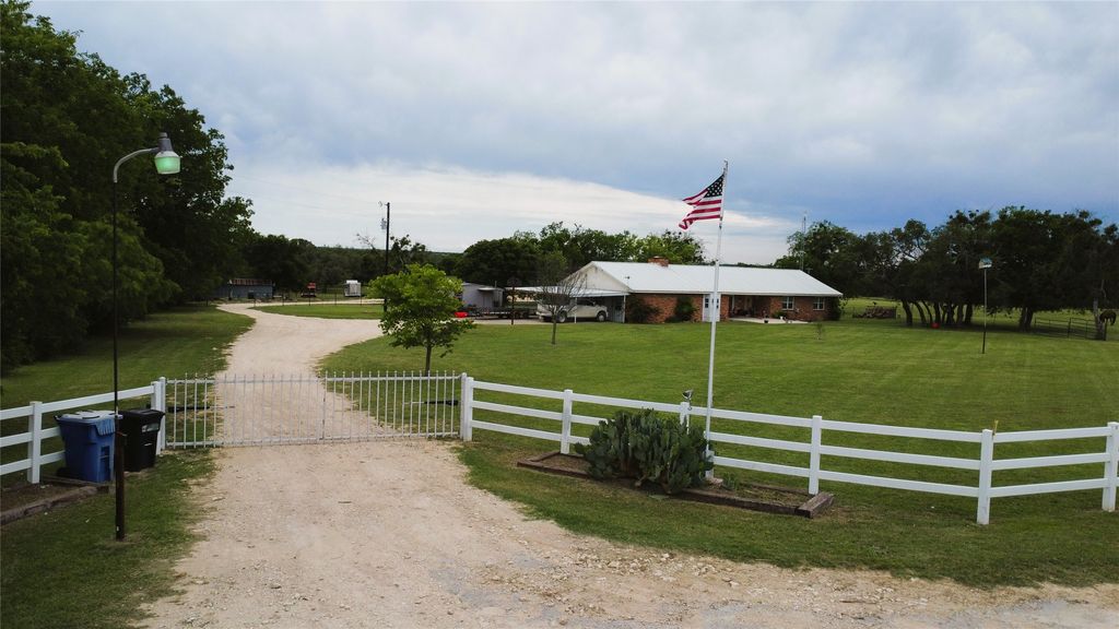 1630 County Road 3239, Hico, TX 76457