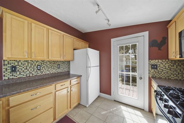 186 Harris Drive, Cement City, MI 49233