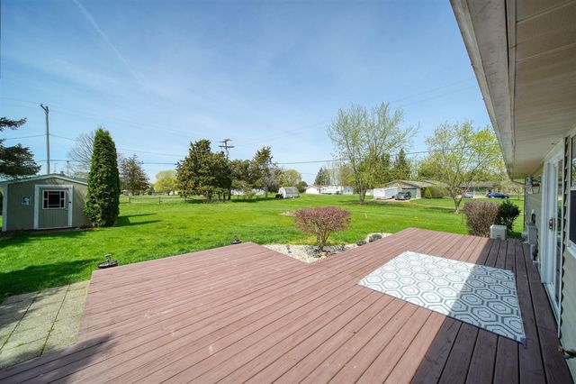 186 Harris Drive, Cement City, MI 49233