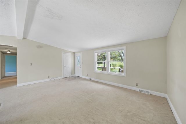 186 Harris Drive, Cement City, MI 49233