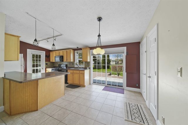 186 Harris Drive, Cement City, MI 49233