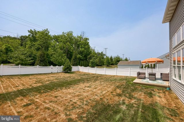 10 MERGANSER DR, Reading, PA 19608