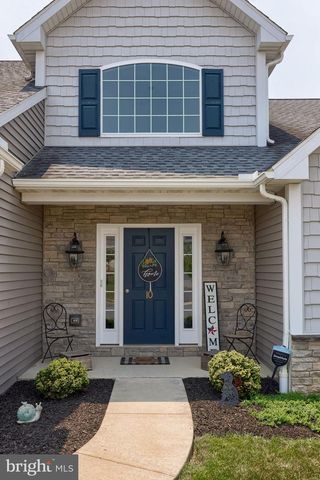 10 MERGANSER DR, Reading, PA 19608