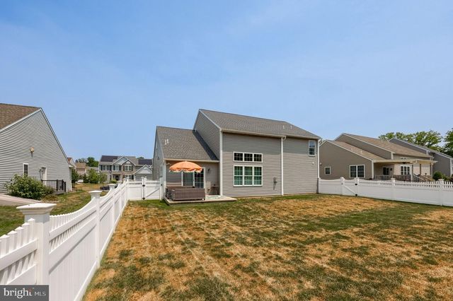 10 MERGANSER DR, Reading, PA 19608