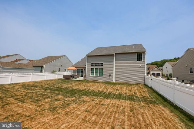 10 MERGANSER DR, Reading, PA 19608