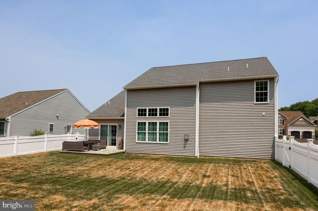 10 MERGANSER DR, Reading, PA 19608
