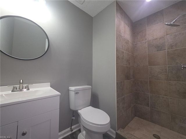 5008 Christian CIR, Virginia Beach, VA 23464