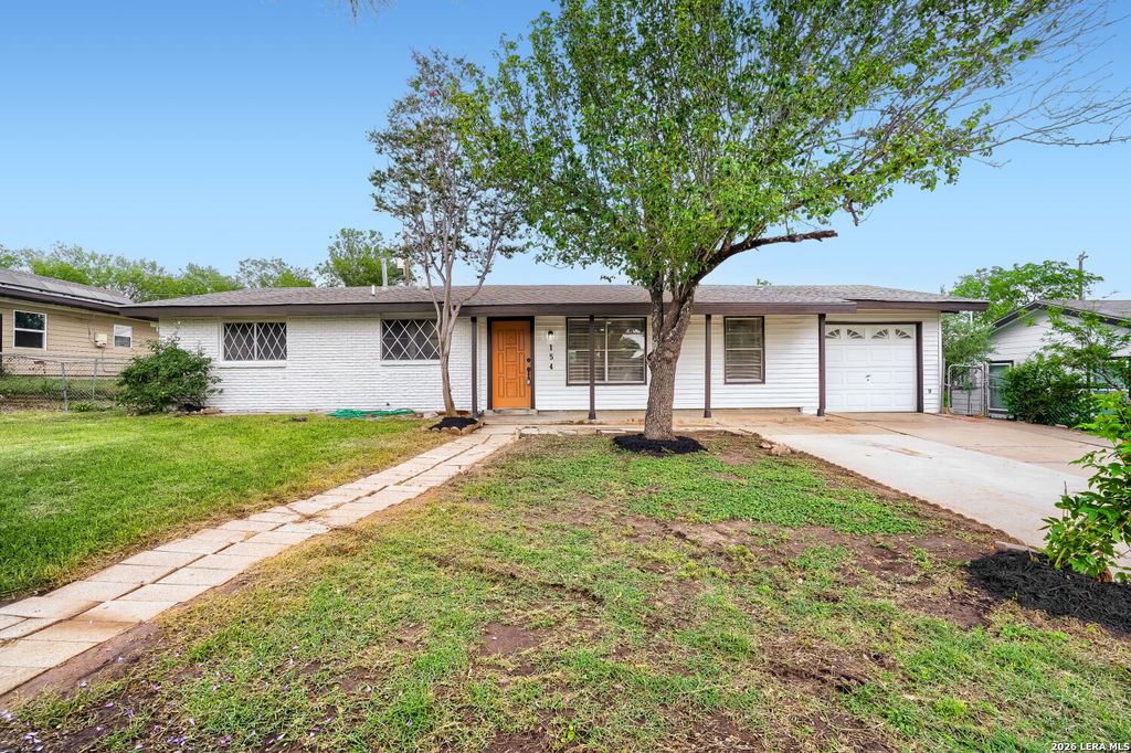 154 MOUNTAIN VALLEY ST, San Antonio, TX 78227