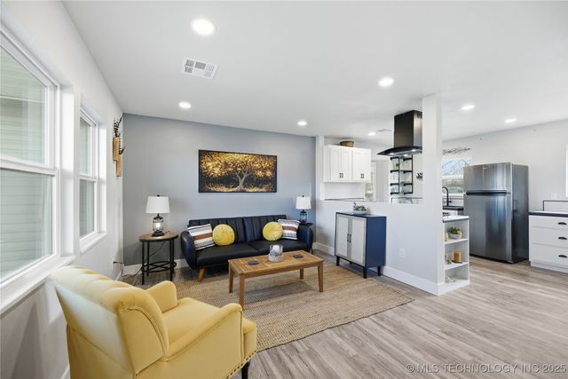 1001 S Broadway Street, Skiatook, OK 74070