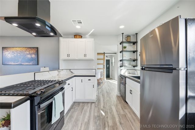 1001 S Broadway Street, Skiatook, OK 74070