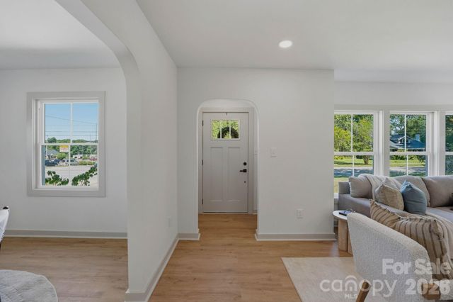 417 Linwood Road, Gastonia, NC 28052