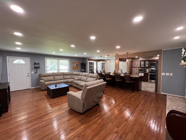 215 Maple Way, Mount Juliet, TN 37122