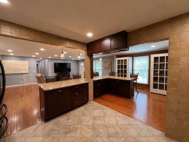 215 Maple Way, Mount Juliet, TN 37122