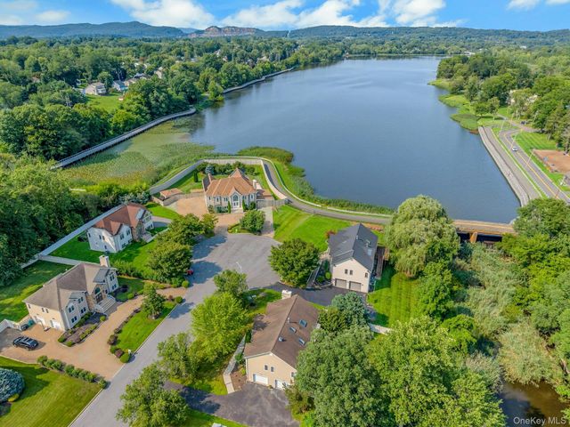 14 Stern Place, Congers, NY 10920