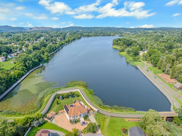 14 Stern Place, Congers, NY 10920